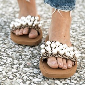 Stuart weitzman leopard pearls